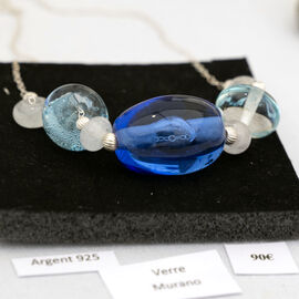 Vendredi 31 mai et samedi 1er juin, la ville de Villejuif organisait son premier week-end de l’artisanat, pour mettre en lumière le talent des artisans locaux et informer sur les formations et apprentissage des CFA des métiers d’artisanat d’art et des organismes de formation. Les visiteurs ont pu échanger avec les exposants, découvrir leurs créations uniques et en apprendre davantage sur les techniques artisanales.  [photos Lucile Cubin]