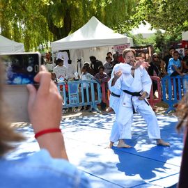 Plus de 5000 villejuifois au rendez-vous de la rentrée pour découvrir et s'inscrire aux nombreuses activités sportives, culturelles ou associatives.