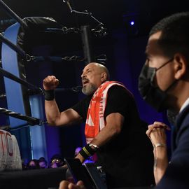 Revivez en images cette 3e édition du prestigieux gala de boxe, du ring aux coulisses.