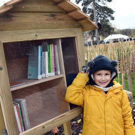 Samedi 23 novembre ont été inaugurés le jardin municipal des Plantes, nouveau parc de 3200m2 avenue de la République, et la Maison de la Nature, rue René Hamon.