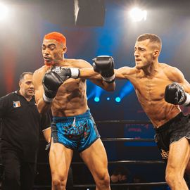 Revivez en images cette 3e édition du prestigieux gala de boxe, du ring aux coulisses.