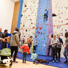 Maisons Pour Tous, Service des Sports, médiathèques,Conciergerie solidaire... ont rivalisé d'ingéniosité pour vous proposer une grande variété d'activités sportives, culturelles, créatives et festives!