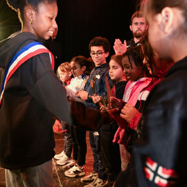 Samedi 20 janvier, toute la population de Villejuif était invitée à débuter l'année dans la convivialité autour d'un buffet, d'un moment musical et de la mise à l'honneur du monde sportif.[photos Lucile Cubin]