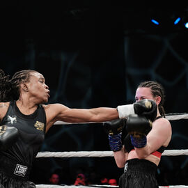 Déjà la 6e édition du Villejuif Boxing Show. Une soirée de qualité cette année encore avec des combats de haut niveau national et international en boxe anglaise et boxe pieds-poings. [photos Sylvie Grima / Lucile Cubin]