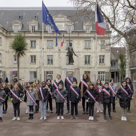 Le Conseil municipal des enfants 2022 est installé: ils sont en CE2, CM1 et CM2 et sont les nouveaux membres du Conseil municipal des enfants. Mercredi 2 février, ils étaient 22 à l'occasion de leur séance d'installation avec le Maire, les élues à l'éducation, la petite enfance et à la participation citoyenne. [Photos Alex Bonnemaison]