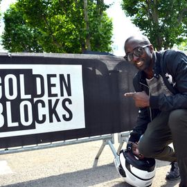 Samedi 22 juin, les Golden Blocks débarquaient à Villejuif avec 3 challenges d'athlétisme pour les jeunes de 8 à 16 ans: Sprint en duel / High Jump / Mile. Le tout entrecoupé d'animations Breakdance / BMX / Hip-Hop / DJ / Double Dutch...