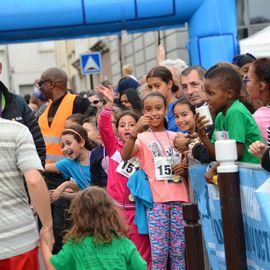 De la Pouss'jeunes à la marche/course "Pitchounes", en passant par les courses scolaires, les enfants ont mis le feu au bitume !