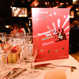 Cette année, le banquet des Seniors était de retour aux Esselières.Un rendez-vous convivial très attendu pour débuter l'année, et qui n'avait pas eu lieu depuis la crise sanitaire, remplacé par un banquet en plein air en juin.[Photos Lucie Cubin / Alex Bonnemaison]