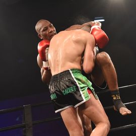 Revivez en images cette 3e édition du prestigieux gala de boxe, du ring aux coulisses.