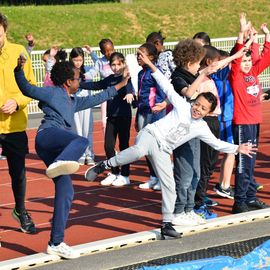 Toute la journée du 19 avril, le stade Louis Dolly a résonné des foulées et des cris d'encouragement des élèves d'élémentaire de Villejuif venus participer à la traditionnelle Course d'Endurance scolaire.