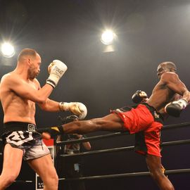 1ère édition du Villejuif Boxing Show, gala de boxe anglaise amateur et boxe pieds-poings pro. Un évènement à guichet fermé avec de prestigieux titres en jeu!