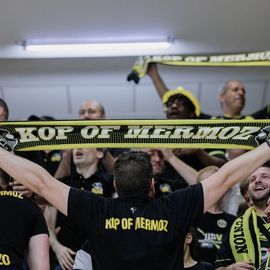 Sacrés champions de France de Nationale 2 lors du dernier match de la saison, les joueurs de l'USV Roller - Rink-Hockeymontent en Nationale 1 – Elite ![Photos Alex Bonnemaison]