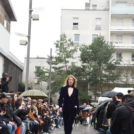 Les jeunes talents Villejuifois, Ted et Roby Kipré, ont présenté leurs créations, 20 looks inédits, au cours d'un défilé dans la ville.