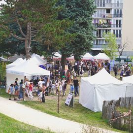 Vous étiez plusieurs milliers à parcourir les différents espaces thématiques du Forum de Rentrée, pour profiter des démonstrations et animations gratuites, et pour aller à la rencontre des 130 associations et clubs sportifs et des 20 services municipaux présents pour vous présenter leurs activités, On espère que chacun a pu trouver son bonheur pour s'épanouir cette année !