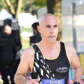 Une grande fête du sport avec près de 1500 coureur·se·s sur les 5/10km, courses jeunes et familles.Les vainqueurs des 10km ont battu le record de l'épreuve, avec la 8e meilleure performance mondiale chez les femmes!1700 euros ont été reversés à l’association Une maison au cœur de la vie, qui vient en aide aux familles dont les enfants sont hospitalisés à l’Institut Gustave-Roussy. Un grand merci aux 150 bénévoles, aux associations villejuifoises, et à tous les services de la ville.[Photos ©Anja Simonet / ©Raphaël Garnier]