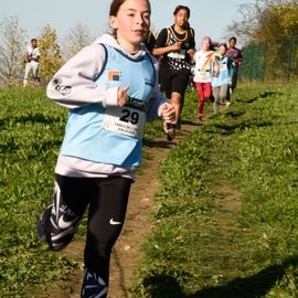 Dimanche 13 novembre, l'ASFI Villejuif Athlétisme organisait son 1er cross à destination des jeunes, au Parc Départemental des Hautes Bruyères. Pour cet évènement sportif, 17 clubs ont fait le déplacement avec plus de 500 athlètes âgé·e·s de 6 à 14 ans (catégorie Eveils à Minimes) ! [Photos Lucile Cubin]