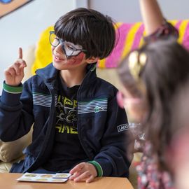 "Bien dans son corps, bien dans sa tête et bien dans sa Ville": autour de ces thématiques, du 14 au 19 novembre, Villejuif a mis en valeur le bien-être de l’enfant.De nombreuses activités étaient organisées dans toute la ville pour que les enfants puissent s’amuser, s’informer et partager un beau moment autour de leurs droits: ateliers, quizz, activités sportives, jeu de piste, chorale...