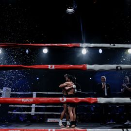 Une 4e édition du VBS qui met à l'honneur les femmes avec 3 combats féminin en boxe anglaise et pieds-poings.[Photos Lucile Cubin - Alex Bonnemaison - Sylvie Grima - Direction de la Communication]