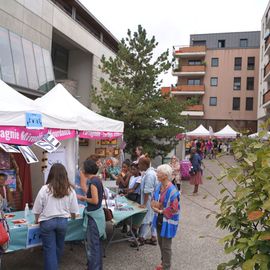 Vous étiez plusieurs milliers à parcourir les différents espaces thématiques du Forum de Rentrée, pour profiter des démonstrations et animations gratuites, et pour aller à la rencontre des 130 associations et clubs sportifs et des 20 services municipaux présents pour vous présenter leurs activités, On espère que chacun a pu trouver son bonheur pour s'épanouir cette année !