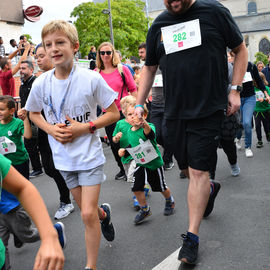 Un plateau élite relevé sur le 10km couru en moins de 29mn, de nombreux coureurs et marcheurs amateurs sur le 10, le 5 et le Run'N'Bike, et la relève déjà assurée avec les courses des jeunes l'après-midi!