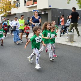 De la Pouss'jeunes à la marche/course "Pitchounes", en passant par les courses scolaires, les enfants ont mis le feu au bitume !