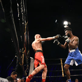 La 2e édition du gala de boxe Villejuif Boxing Show a tenu ses promesses avec des combats de grande qualité et 3 ceintures WKN remportées par les boxeurs villejuifois.