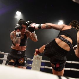 Une 4e édition du VBS qui met à l'honneur les femmes avec 3 combats féminin en boxe anglaise et pieds-poings.[Photos Lucile Cubin - Alex Bonnemaison - Sylvie Grima - Direction de la Communication]