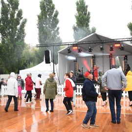 Heureux de se retrouver pour cet après-midi convivial et musical, nos Seniors ont bravé la pluie battante de ce 13 juillet!