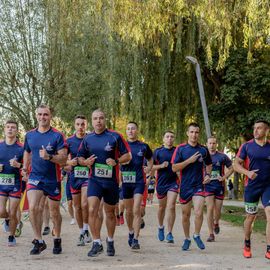 Avec près de 800 coureur·se·s et marcheur·se·s le matin et autant de jeunes et de familles l'après-midi, cette 34e édition a été de nouveau un événement sportif majeur à Villejuif et une journée de fête dans le parc des hautes-Bruyères baigné par le soleil d'automne !