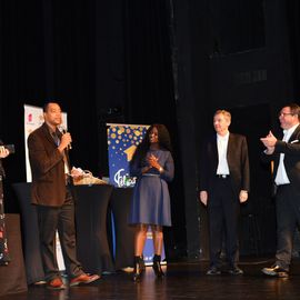 Les jeunes Villejuifois se sont rendus nombreux à cette soirée en leur honneur, pour récompenser leur réussite aux examens de tous niveaux (Bac, BEP, Master...) au cours de l'année 2018, et ponctuée d'une grande tombola et du concert de Nessryne.