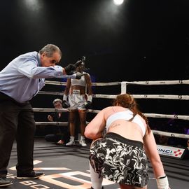 Une 4e édition du VBS qui met à l'honneur les femmes avec 3 combats féminin en boxe anglaise et pieds-poings.[Photos Lucile Cubin - Alex Bonnemaison - Sylvie Grima - Direction de la Communication]