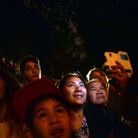 La liesse populaire du 13 juillet à Villejuif avec la guinguette, le bal variétés et le feu d'artifice de retour au parc Pablo Neruda.