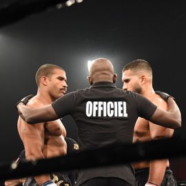 Revivez en images cette 3e édition du prestigieux gala de boxe, du ring aux coulisses.