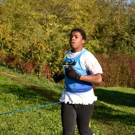 Dimanche 13 novembre, l'ASFI Villejuif Athlétisme organisait son 1er cross à destination des jeunes, au Parc Départemental des Hautes Bruyères. Pour cet évènement sportif, 17 clubs ont fait le déplacement avec plus de 500 athlètes âgé·e·s de 6 à 14 ans (catégorie Eveils à Minimes) ! [Photos Lucile Cubin]