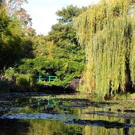 Les Seniors villejuifois à la découverte de Giverny : la fondation Claude Monet, son manoir normand et ses jardins, avant un déjeuner-dansant au Moulin de Fourges.