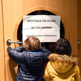 Dans le cadre de la Nuit de la Lecture, la Médiathèque Elsa-Triolet et les PULP, autour du thème de la lune et du ciel étoilé, proposaient de nombreuses surprises: contes, ciné-concert, calligraphie, Réalité virtuelle...