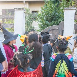 Petits monstres, savants fous, sorcières ou artistes en herbe s'en sont donnés à coeur joie pendant ces vacances d'automne. Entre ateliers, spectacles, bal, pas le temps s'ennuyer...