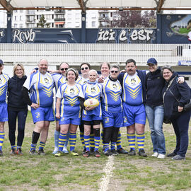 La section Rugby Santé du RCVB accueillait le tournoi annuel organisé par la Ligue Ile de France de Rugby. Au delà du tournoi sportif, c'était toute une journée de découverte et de sensibilisation avec des ateliers, une exposition, des échanges avec des professionnels de la santé et associations (La Niaque L'Asso, Jean Hin, l'association AFA, Soeur d'encre...). [photos Lucile Cubin]