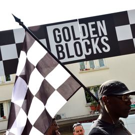 Samedi 22 juin, les Golden Blocks débarquaient à Villejuif avec 3 challenges d'athlétisme pour les jeunes de 8 à 16 ans: Sprint en duel / High Jump / Mile. Le tout entrecoupé d'animations Breakdance / BMX / Hip-Hop / DJ / Double Dutch...