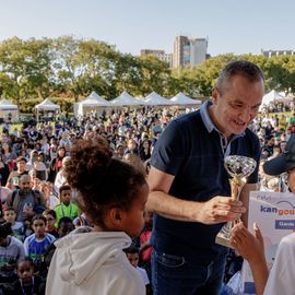 Avec près de 800 coureur·se·s et marcheur·se·s le matin et autant de jeunes et de familles l'après-midi, cette 34e édition a été de nouveau un événement sportif majeur à Villejuif et une journée de fête dans le parc des hautes-Bruyères baigné par le soleil d'automne !