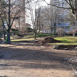 De l'automne 2021 au printemps 2022 le Parc Pablo Neruda va être complètement transformé: moins de béton, plus de verdure, des jeux modernisés...