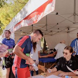 Avec près de 800 coureur·se·s et marcheur·se·s le matin et autant de jeunes et de familles l'après-midi, cette 34e édition a été de nouveau un événement sportif majeur à Villejuif et une journée de fête dans le parc des hautes-Bruyères baigné par le soleil d'automne !