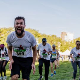 Avec près de 800 coureur·se·s et marcheur·se·s le matin et autant de jeunes et de familles l'après-midi, cette 34e édition a été de nouveau un événement sportif majeur à Villejuif et une journée de fête dans le parc des hautes-Bruyères baigné par le soleil d'automne !