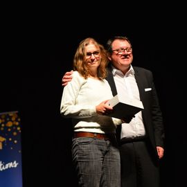 Les jeunes Villejuifois se sont rendus nombreux à cette soirée en leur honneur, pour récompenser leur réussite aux examens de tous niveaux (Bac, BEP, Master...) au cours de l'année 2018, et ponctuée d'une grande tombola et du concert de Nessryne.