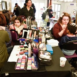Encore un franc succès pour la Trocante des Parents !Après avoir déposé des objets devenus inutiles pendant les semaines précédant l'évènement, plus de 120 familles ont pu, ce dimanche 2 avril, utiliser leurs points ainsi récoltés pour venir chercher de nouveaux objets pour leurs enfants:jeux et jouets, vêtements, accessoires de puériculture...[photos Lucile Cubin]