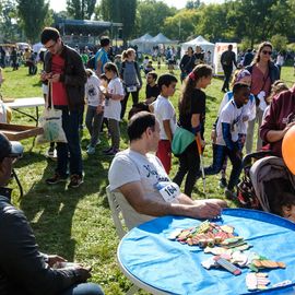 Une grande fête du sport avec près de 1500 coureur·se·s sur les 5/10km, courses jeunes et familles.Les vainqueurs des 10km ont battu le record de l'épreuve, avec la 8e meilleure performance mondiale chez les femmes!1700 euros ont été reversés à l’association Une maison au cœur de la vie, qui vient en aide aux familles dont les enfants sont hospitalisés à l’Institut Gustave-Roussy. Un grand merci aux 150 bénévoles, aux associations villejuifoises, et à tous les services de la ville.[Photos ©Anja Simonet / ©Raphaël Garnier]