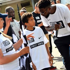 Samedi 22 juin, les Golden Blocks débarquaient à Villejuif avec 3 challenges d'athlétisme pour les jeunes de 8 à 16 ans: Sprint en duel / High Jump / Mile. Le tout entrecoupé d'animations Breakdance / BMX / Hip-Hop / DJ / Double Dutch...