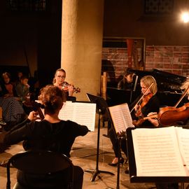 Balades urbaines architecturales, visite de l'Eglise et concert classique pour (re)découvrir Villejuif sous un nouvel angle.[Photos Lucile Cubin]