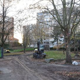 De l'automne 2021 au printemps 2022 le Parc Pablo Neruda va être complètement transformé: moins de béton, plus de verdure, des jeux modernisés...