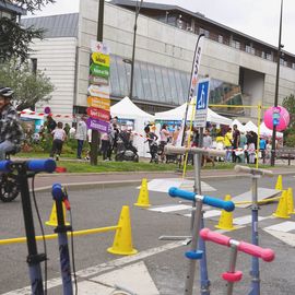 Vous étiez plusieurs milliers à parcourir les différents espaces thématiques du Forum de Rentrée, pour profiter des démonstrations et animations gratuites, et pour aller à la rencontre des 130 associations et clubs sportifs et des 20 services municipaux présents pour vous présenter leurs activités, On espère que chacun a pu trouver son bonheur pour s'épanouir cette année !